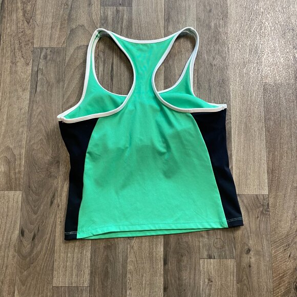 SO Sporty Cropped Tank Top Green Size Medium - Picture 3 of 6